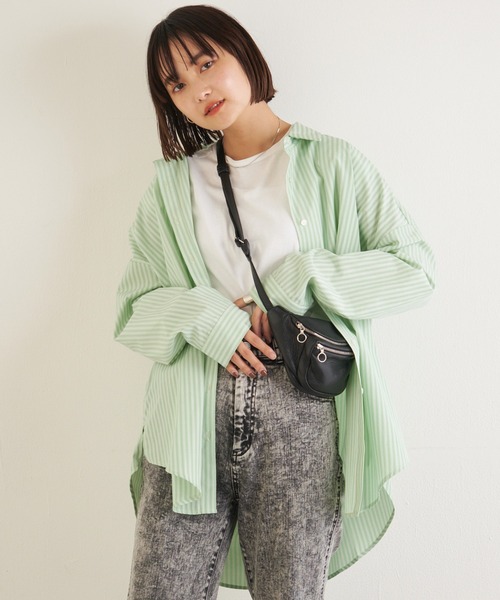 LAVEANGE(ラビアンジェ)の「バックロゴプリントストライプシャツ(シャツ/ブラウス・レディース・ピンク/ブルー/グリーン・LL/3L/4L/5L/M)」の21枚目の写真