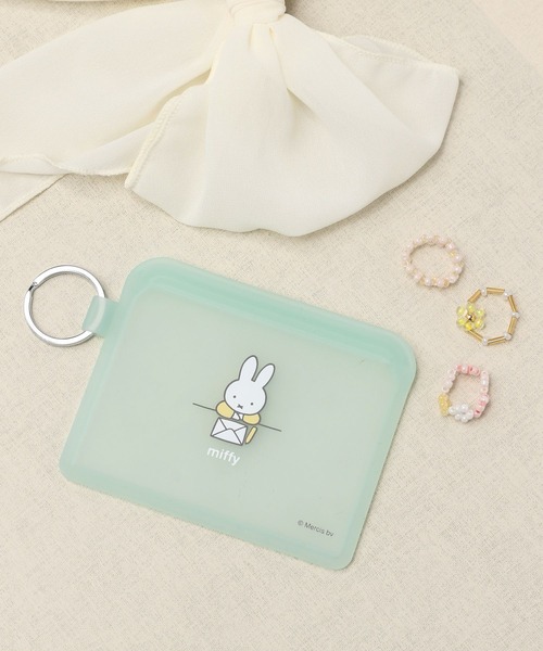 Me%（ミィパーセント）の「ミッフィーFLAPPO（ポーチ・レディース・ホワイト/ブラック/ライトピンク/ミント・FREE）」の3枚目の写真