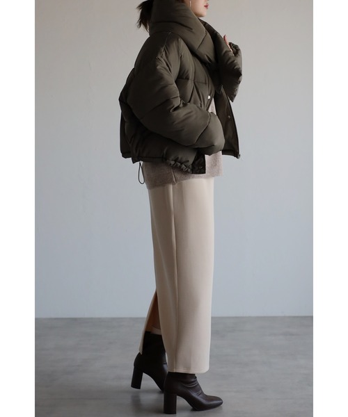 Bonjour Sagan（ボンジュールサガン）の「【ZOZO限定カラー】マフラー付きノーカラーダウンコート（ダウンジャケット/コート・レディース・アイボリー/ブラック/カーキ・FREE）」の10枚目の写真