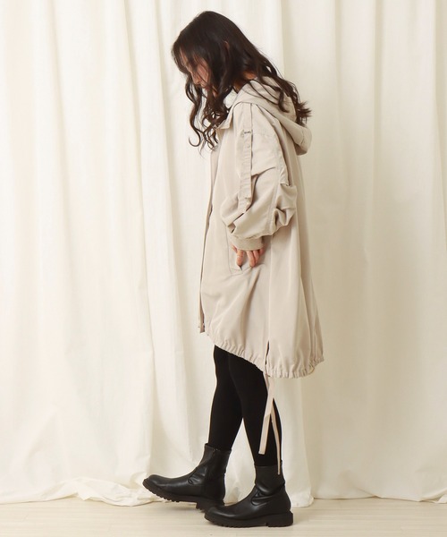 libelle more（リベル モア）の「撥水ミリタリーコート（ミリタリージャケット・レディース・カーキ/ブラック/グレイッシュベージュ・M/L）」の5枚目の写真