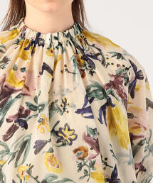 TOMORROWLAND （トゥモローランド）の「アピースフラワープリント