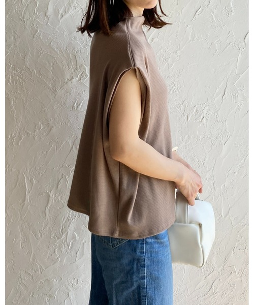 She's Closet（シーズクローゼット）の「ボトルネック肩タックノースリーブフレアプルオーバートップス（Tシャツ/カットソー・レディース・ブラック/モカ/アイボリー/グリーン・FREE）」の22枚目の写真