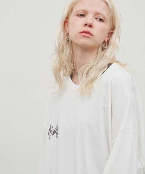 AIVER（アイバー）の「AIVER　棘刺繍ロンTEE（Tシャツ/カットソー・メンズ・ブラック/ホワイト/チャコールグレー・SMALL/MEDIUM/LARGE）」の5枚目の写真