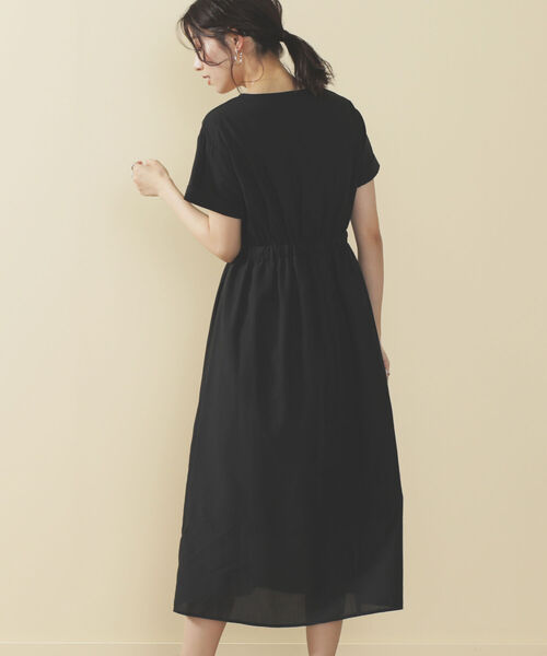 BEAMS HEART（ビームスハート）の「BEAMS HEART / 前釦 スキッパーネック ワンピース（ワンピース・レディース・ブラック/ベージュ/パープル系その他・ONESIZE）」の19枚目の写真