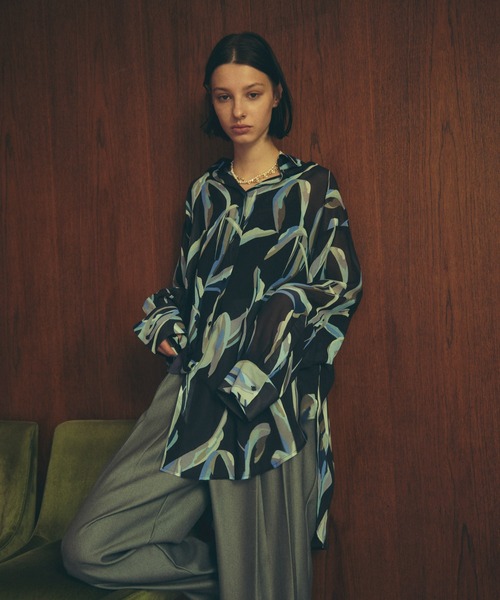 LA BELLE ETUDE（ラベルエチュード）の「ニュアンスリーフ柄配色パイピングGパンツ（その他パンツ・レディース・ライトグリーン/ネイビー・1/0）」の5枚目の写真