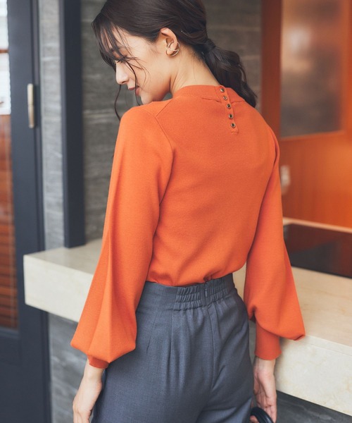 Andemiu(アンデミュウ)の「ソデタックニット162156(ニット/セーター・レディース・オレンジ/ブルー/ベージュ/ブラック・FREE)」の4枚目の写真