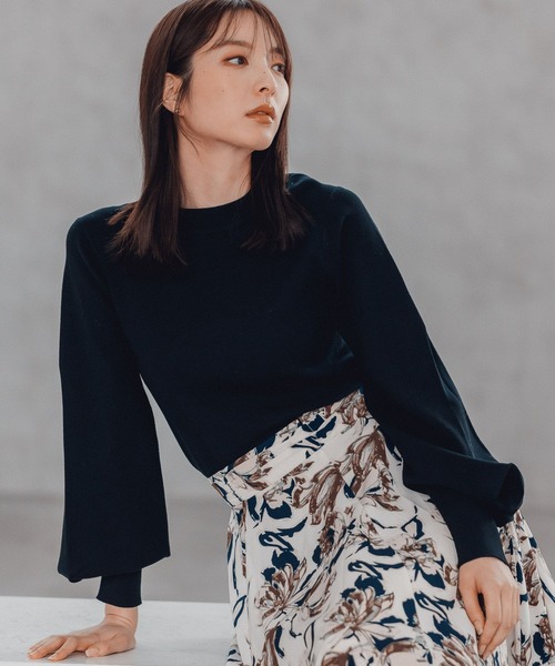 Andemiu(アンデミュウ)の「ソデタックニット162156(ニット/セーター・レディース・オレンジ/ブルー/ベージュ/ブラック・FREE)」の2枚目の写真