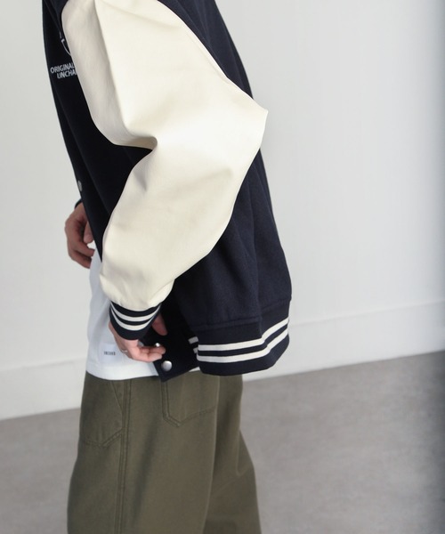 UNCORD（アンコード）の「【UNCORD】 WOOLLIKE FAUX LEATHER SLEEVE STADIUM JACKET / ウールライク レザー 切替 スリーブ スタジャン（スタジャン・メンズ・ブラック×ホワイト/ブラック×ブラック/ブラウン系/ネイビー系/ネイビー系1/チャコールグレー×ブラック・MEDIUM/LARGE/X-LARGE）」の18枚目の写真