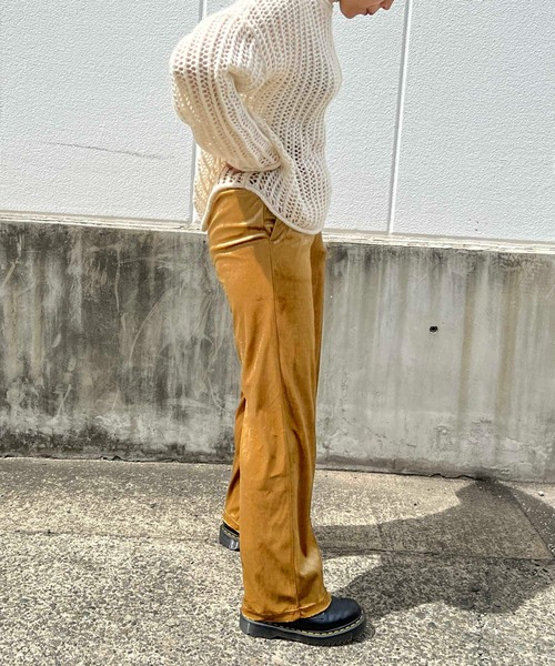 byYOUANCE(バイユアンス)の「ベロアストレートパンツ(その他パンツ・レディース・ブラック/ダークブラウン/グリーン/イエロー・FREE)」の17枚目の写真