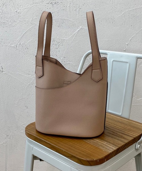 apres jour mignon(アプレジュールミニョン)の「【apresjour mignon×ARIAZ】2WAYバケツバッグ(ハンドバッグ・レディース・ブラック/グレイッシュベージュ・ONESIZE)」の9枚目の写真