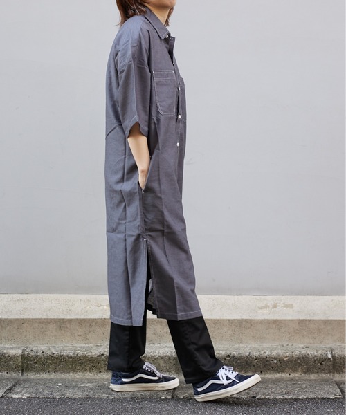 UNIVERSAL OVERALL(ユニバーサルオーバーオール)の「オープンカラーシャツワンピース【OPEN COLLAR SHIRT OP】(シャツワンピース・レディース・グレー/カーキ/ベージュ・FREE)」の2枚目の写真