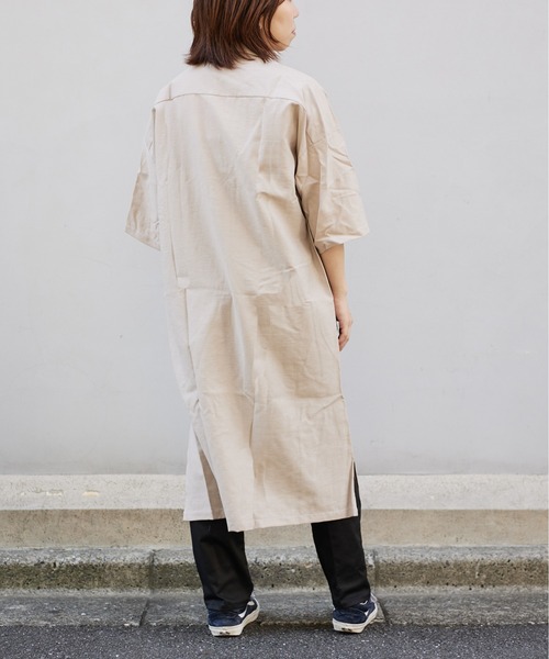 UNIVERSAL OVERALL(ユニバーサルオーバーオール)の「オープンカラーシャツワンピース【OPEN COLLAR SHIRT OP】(シャツワンピース・レディース・グレー/カーキ/ベージュ・FREE)」の6枚目の写真
