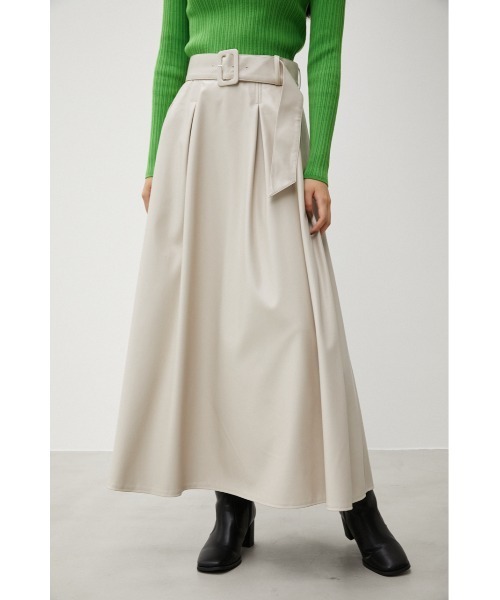 AZUL by moussy（アズールバイマウジー）の「FAUX LEATHER HIGH WAIST SKIRT/フェイクレザーハイウエストスカート（スカート・レディース・アイボリー/ブラック/ダークブルー・SMALL/MEDIUM）」の2枚目の写真