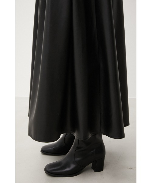 AZUL by moussy（アズールバイマウジー）の「FAUX LEATHER HIGH WAIST SKIRT/フェイクレザーハイウエストスカート（スカート・レディース・アイボリー/ブラック/ダークブルー・SMALL/MEDIUM）」の22枚目の写真