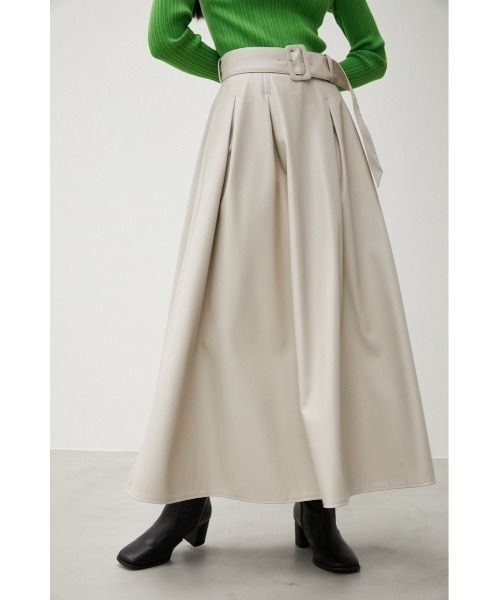 AZUL by moussy（アズールバイマウジー）の「FAUX LEATHER HIGH WAIST SKIRT/フェイクレザーハイウエストスカート（スカート・レディース・アイボリー/ブラック/ダークブルー・SMALL/MEDIUM）」の5枚目の写真