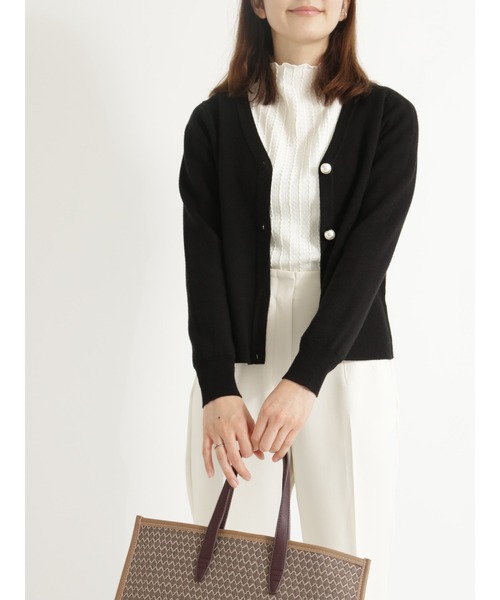 Te chichi（テチチ）の「フロントパールVネックカーディガン（カーディガン/ボレロ・レディース・ブラック/オフホワイト/グレー/ブルー・ﾌﾘ-）」の18枚目の写真