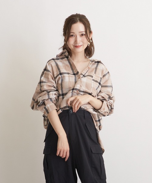 PAPAVER(パパヴェル)の「【papaver】ポケット付きビックシャツ(シャツ/ブラウス・レディース・モカ/ベージュ系2/ベージュ系1・MEDIUM)」の2枚目の写真