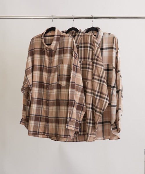 PAPAVER(パパヴェル)の「【papaver】ポケット付きビックシャツ(シャツ/ブラウス・レディース・モカ/ベージュ系2/ベージュ系1・MEDIUM)」の17枚目の写真