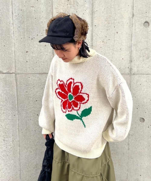 kutir(クティール)の「【クティールとレトロ】オハナハイネックニット(ニット/セーター・レディース・杢グレー/ホワイト・FREE)」の1枚目の写真