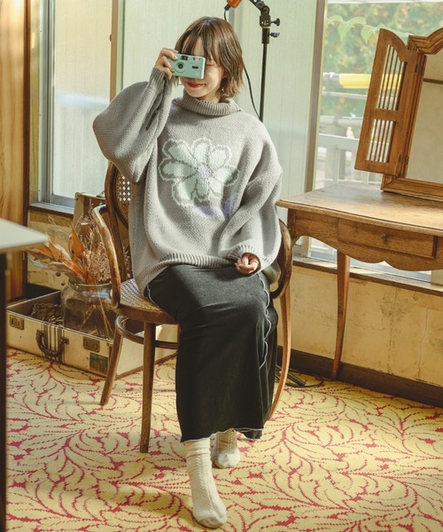 kutir(クティール)の「【クティールとレトロ】オハナハイネックニット(ニット/セーター・レディース・杢グレー/ホワイト・FREE)」の16枚目の写真