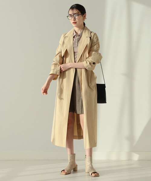 Ray BEAMS（レイビームス）の「Ray BEAMS / サイド スリット ラップ コート（トレンチコート・レディース・ライトブルー/ベージュ・0/1）」の9枚目の写真