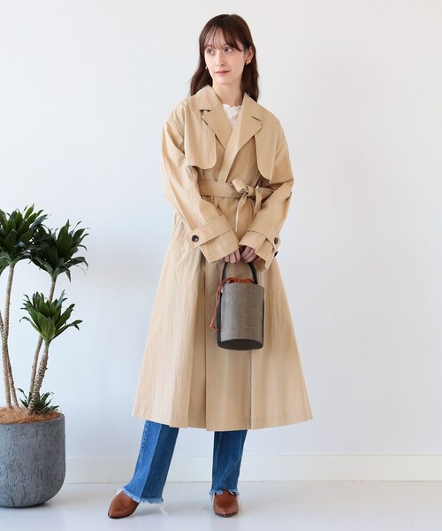 Ray BEAMS（レイビームス）の「Ray BEAMS / サイド スリット ラップ コート（トレンチコート・レディース・ライトブルー/ベージュ・0/1）」の7枚目の写真