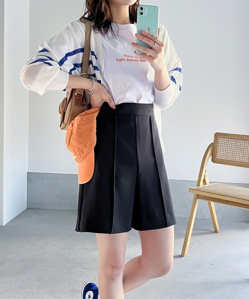 classicalelf（クラシカルエルフ）の「大人のミニ丈。センターピンタックショートパンツ（その他パンツ・レディース・ブラック/杢グレー・LARGE/MEDIUM/SMALL/X-LARGE）」の4枚目の写真