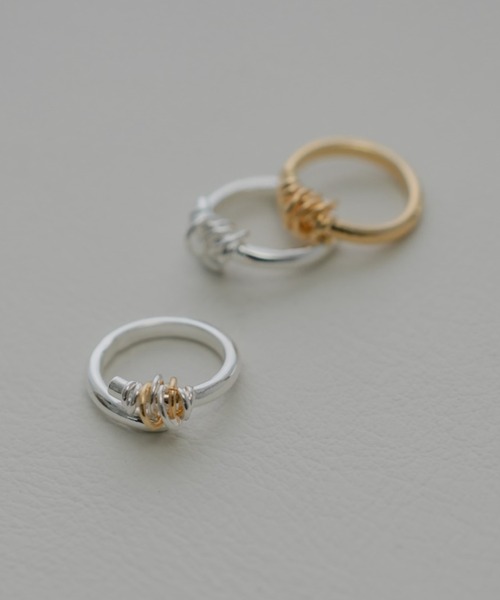LAPUIS（ラピュイ）の「LAPUIS(ラピュイ)Coil HugリングA（リング・レディース・シルバー/ゴールド/マルチ・11号/9号/7号）」の6枚目の写真