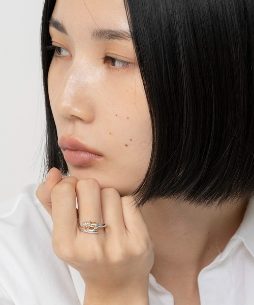 LAPUIS(ラピュイ)の「LAPUIS(ラピュイ)Coil HugリングA(リング・レディース・シルバー/ゴールド/マルチ・11号/9号/7号)」の13枚目の写真