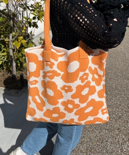 nemne store（ネンネストア）の「【nemne】フラワーニットトートバッグ（トートバッグ・レディース・イエロー/グリーン・フリー）」の2枚目の写真