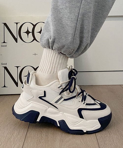 aimoha（アイモハ）の「ユニセックス厚底ソールスニーカー（スニーカー・レディース・ブラック/ベージュ/ホワイト・23.0cm/25.0cm/24.0cm/23.5cm/24.5cm/22.5cm）」の5枚目の写真