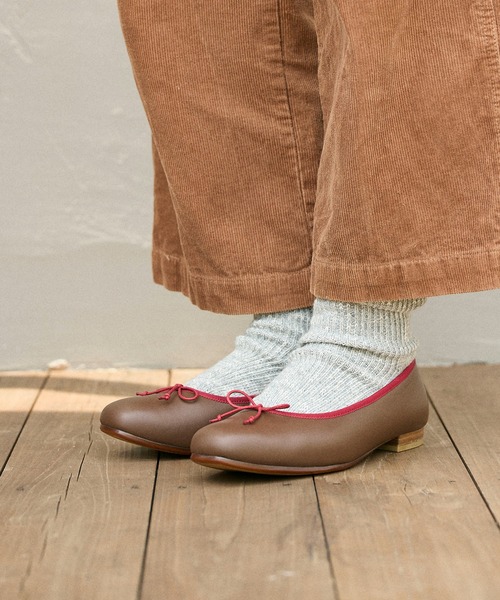 ing（イング）の「【３E】ワンポイントバレエシューズ（バレエシューズ・レディース・ブラック/ストーン/ベージュ系その他5/霜降りグレー/シャーベット/ブルー系その他/オフホワイト/その他19/ダークアッシュ/ライトカーキ/ブラウン系その他・22.5cm/23cm/23.5cm/24cm/24.5cm）」の14枚目の写真