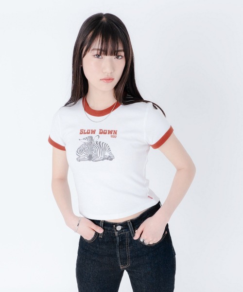 Levi's（リーバイス）の「Levi's/リーバイス グラフィックリンガーミニTシャツ SLOW DOWN BRIGHT WHITE（Tシャツ/カットソー・レディース・マルチ・M/S/XS）」の6枚目の写真