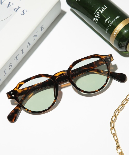 SETUP7（セットアップセブン）の「【SETUP7】ボストン×ウェリントン ボスリントンUVカットカラーレンズサングラス TNY（サングラス・レディース・ブラック/ブラウン/グレー/ゴールド/ブラック系その他2/ブラック系その他3/ブラック系その他4/ブラック系その他5/ブラック系その他6/グレー系その他2/ブラウン系その他2/ブラウン系その他3/ブラウン系その他4/ブラック系7/ブラック系8/ブラック系9/その他/ブラック系その他/ブラウン系その他5/グレー系その他/ブラウン系その他6・FREE）」の18枚目の写真