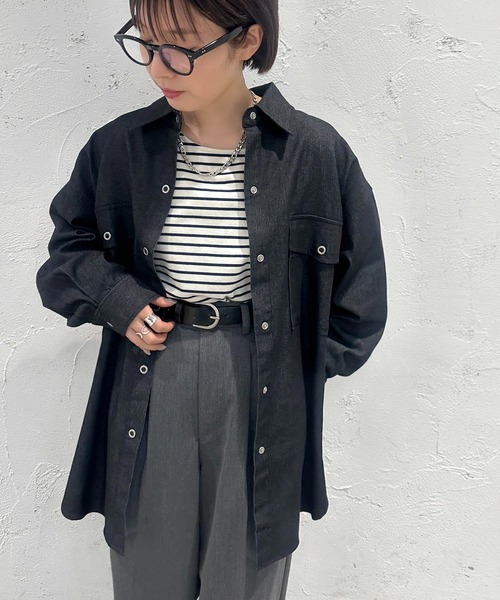 apres jour mignon(アプレジュールミニョン)の「デニムBIGシャツ【ZOZOTOWN限定アイテム】(シャツ/ブラウス・レディース・ブラック/インディゴブルー・フリー/X-LARGE)」の4枚目の写真