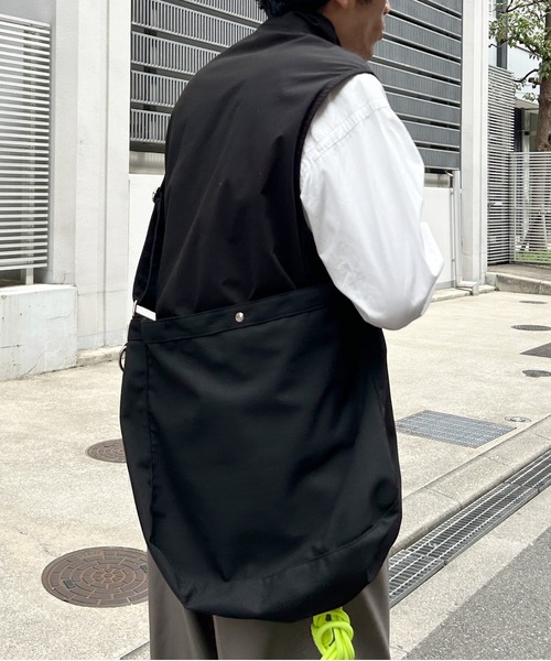 CPCM（シーピーシーエム）の「スタンドベスト（ベスト・メンズ・アイボリー/ブラック・MEDIUM/LARGE）」の6枚目の写真