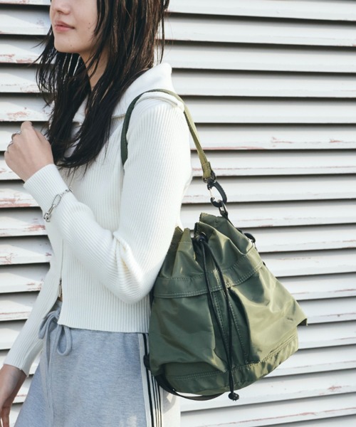 Auntie Rosa Holiday（アンティローザホリデー）の「ミリタリーバッグ / 2WAY / 軽量素材（ショルダーバッグ・レディース・カーキ/アイボリー/ブラック・FREE）」の13枚目の写真