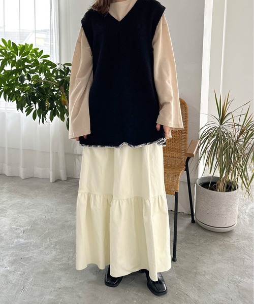 Olu.（オルドット）の「サイドスリットステッチニットベスト（ベスト・レディース・グレー系/ブラック/モカ・FREE）」の19枚目の写真