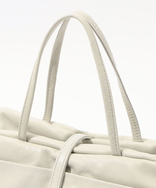 TOMORROWLAND （トゥモローランド）の「【一部別注】les basiques 2-WAY SOFT TOTE トートバッグ（ショルダーバッグ・レディース・チャコールグレー/ブラック/ライトグレー/ホワイト/ライトブルー・FREE）」の9枚目の写真