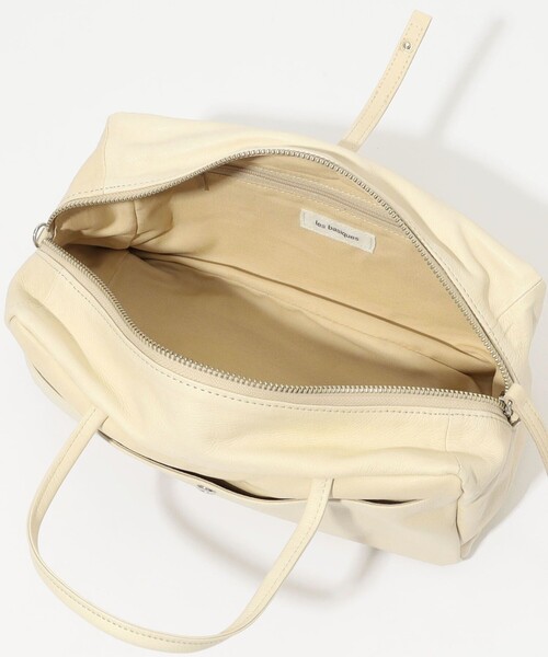 TOMORROWLAND (トゥモローランド)の「【一部別注】les basiques 2-WAY SOFT TOTE トートバッグ(ショルダーバッグ・レディース・チャコールグレー/ブラック/ライトグレー/ホワイト/ライトブルー・FREE)」の7枚目の写真