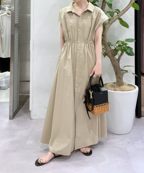 RIVE DROITE（リヴドロワ）の「スキッパーネックギャザーワンピース（ワンピース・レディース・ベージュ/ネイビー・FREE）」の5枚目の写真