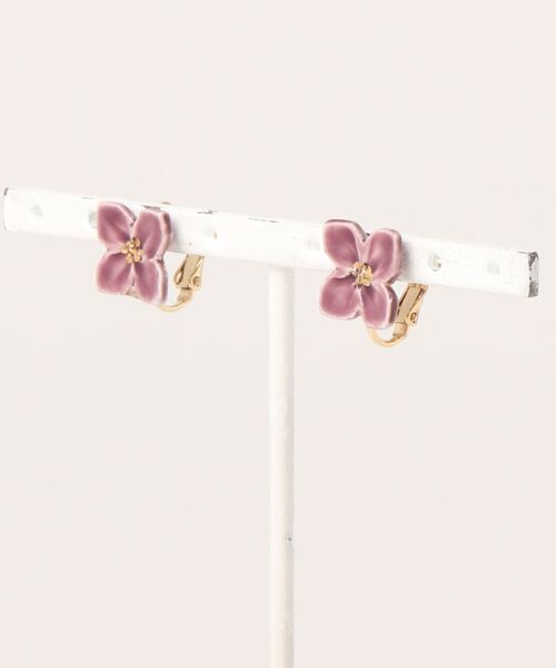 tone(トーン)の「【irodori】小さな花のearring(紫)(イヤリング・レディース・パープル・FREE)」の1枚目の写真