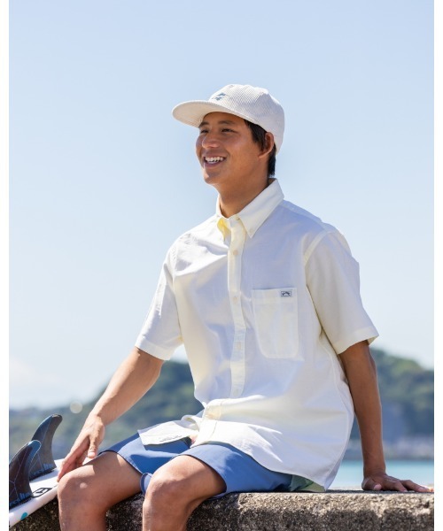 BILLABONG（ビラボン）の「【直営店限定】BILLABONG x 鎌倉シャツ SURF BD SHIRTS メンズ 【2023年夏モデル】/ビラボン半袖シャツ（シャツ/ブラウス・メンズ・パープル/イエロー/ホワイト/パープル系その他/ブラック/ブルー・MEDIUM/LARGE/SMALL/X-LARGE）」の1枚目の写真