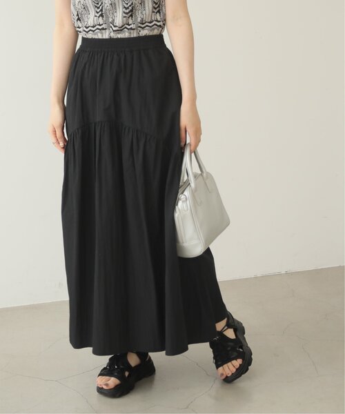 RAY CASSIN（レイカズン）の「アシンメトリーボリュームスカート（スカート・レディース・ベージュ/ブラック/オフホワイト・FREE）」の4枚目の写真