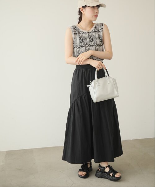 RAY CASSIN（レイカズン）の「アシンメトリーボリュームスカート（スカート・レディース・ベージュ/ブラック/オフホワイト・FREE）」の5枚目の写真