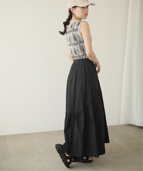 RAY CASSIN（レイカズン）の「アシンメトリーボリュームスカート（スカート・レディース・ベージュ/ブラック/オフホワイト・FREE）」の6枚目の写真