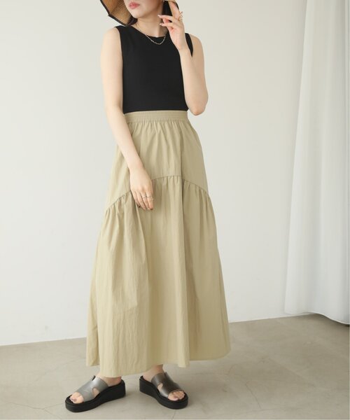 RAY CASSIN（レイカズン）の「アシンメトリーボリュームスカート（スカート・レディース・ベージュ/ブラック/オフホワイト・FREE）」の11枚目の写真