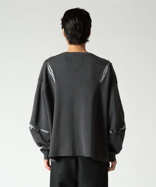 yoshiokubo(ヨシオクボ)の「yoshiokubo ヨシオクボ / STRIPE JOINT KNIT ストライプ ジョイントビッグシルエットニット / YKF23806(ニット/セーター・メンズ・ブラック/グレー・FREE)」の4枚目の写真