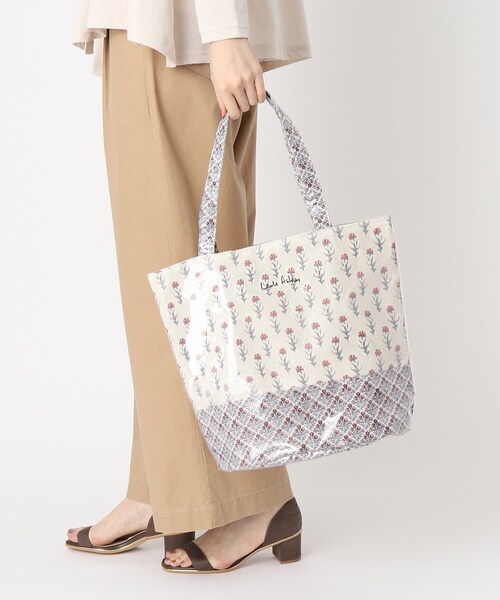 LAURA ASHLEY（ローラアシュレイ）の「【70周年セレブレーティングプリント】ダンデライオン柄 トートバッグ（トートバッグ・レディース・ネイビー系/レッド系2・00）」の12枚目の写真