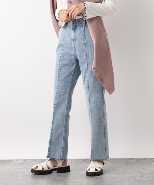 GLOBAL WORK(グローバルワーク)の「GOODデニムフレアパンツ/904774(デニムパンツ・レディース・ブルー/ネイビー/ライトブルー・SMALL/MEDIUM/LARGE/XS)」の10枚目の写真